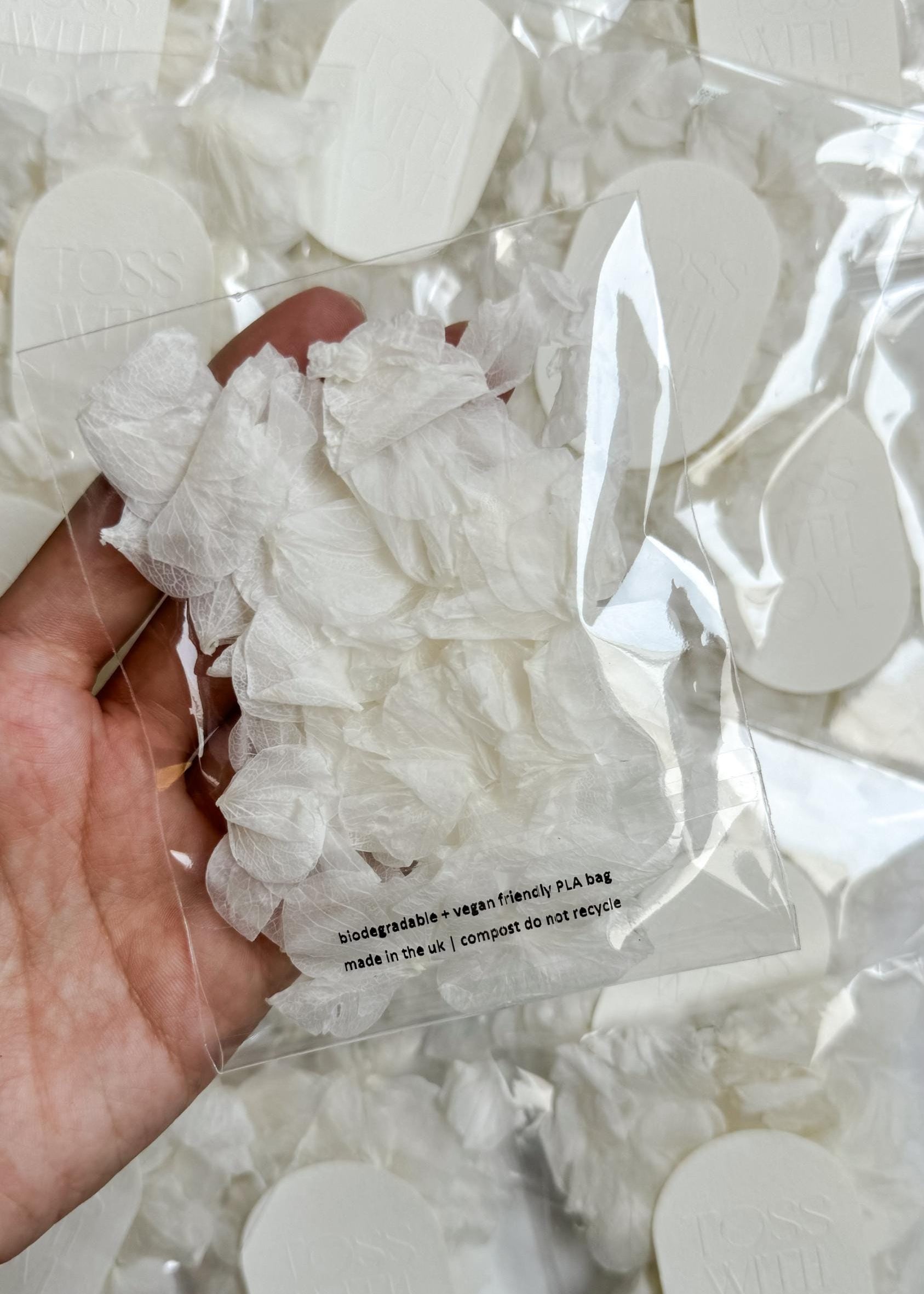 Wedding Confetti Bags | Biodegradable Confetti Packets | Flower Confetti Wedding | White Petals Confetti | Wedding Confetti Toss | Hydrangea